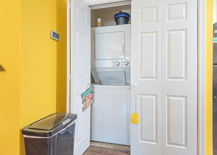 Holiday home Uptown Oc 2 Bedroom With Pool Sauna And Pickleball *
