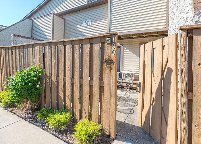 Holiday home Uptown Oc 2 Bedroom With Pool Sauna And Pickleball Ocean City